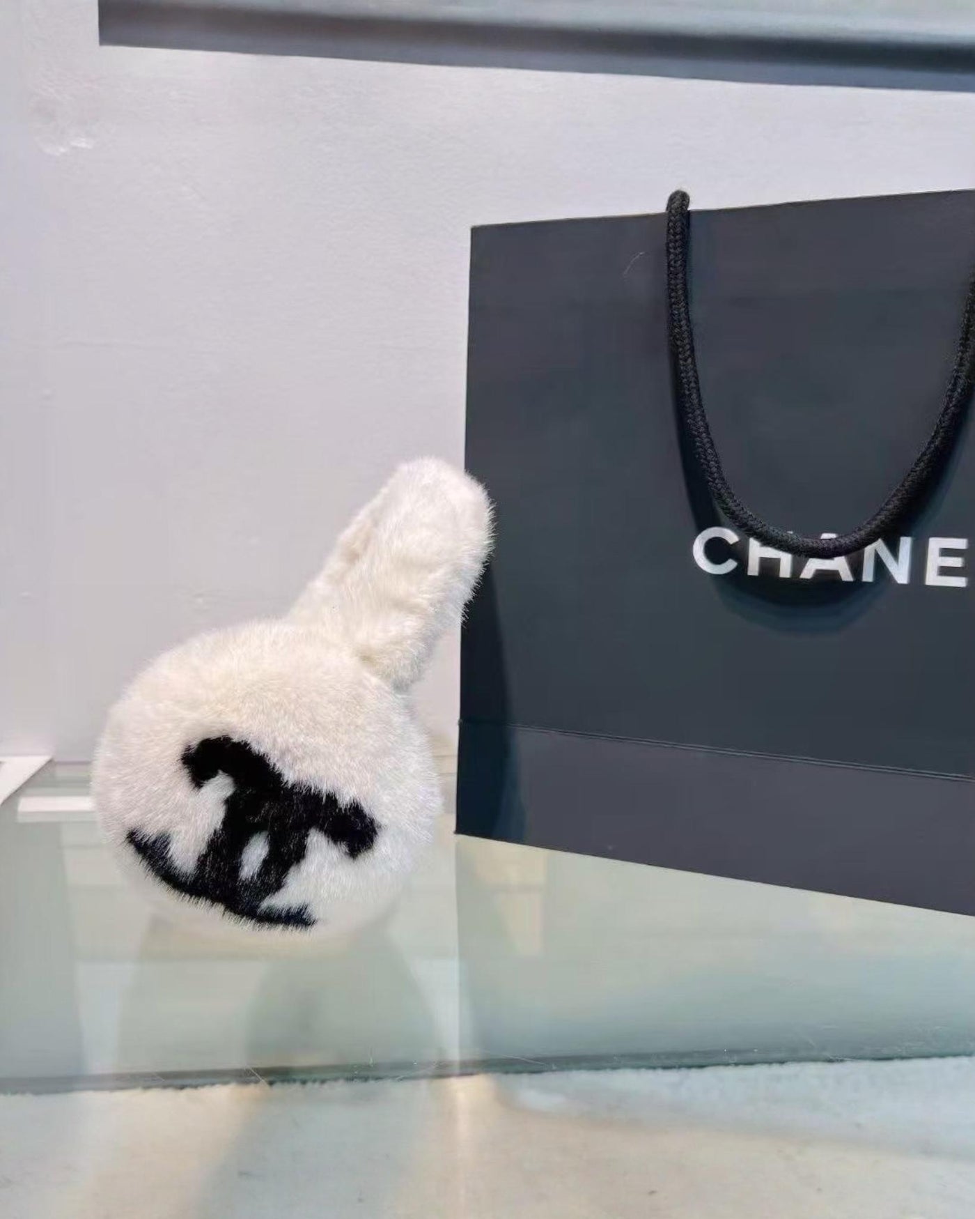 "CHANL" EARMUFFS