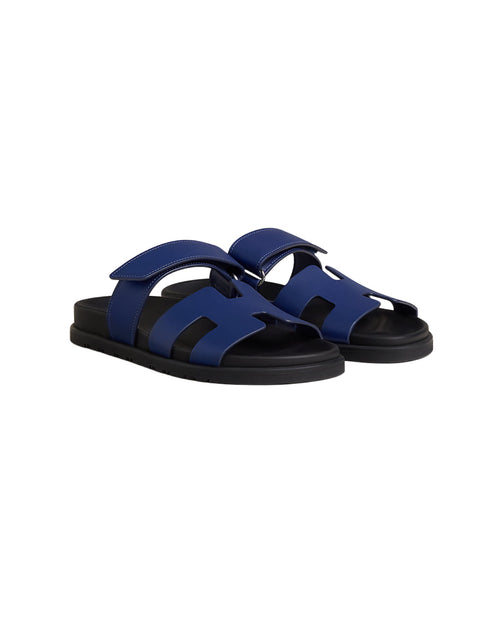 blau-schwarz
