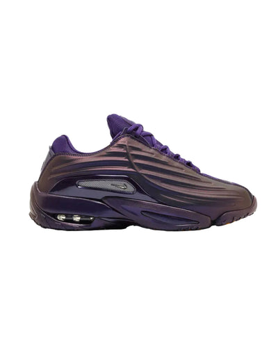"Hot Step" Sneaker