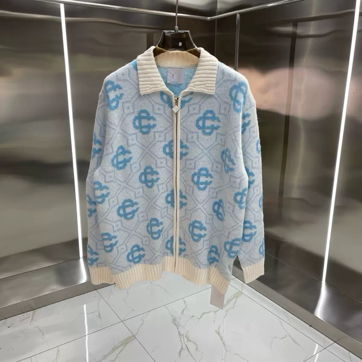 "CASA" STRICKJACKE
