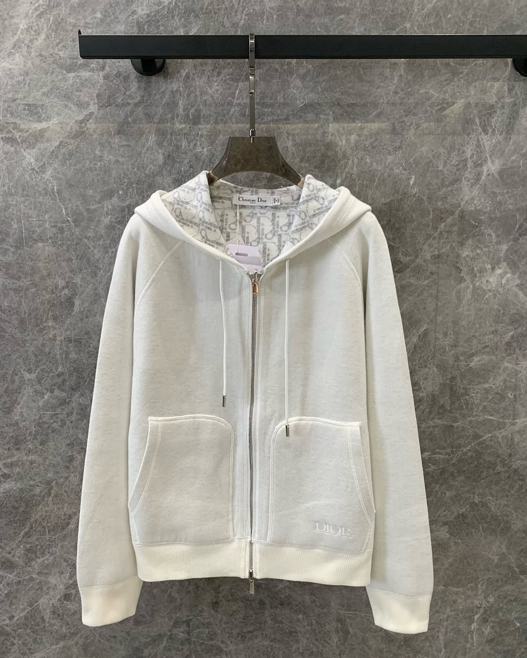 "Dio" Zipper Classic